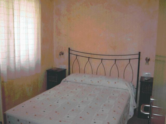 Hostal Valle Del Iregua Albelda De Iregua Room photo